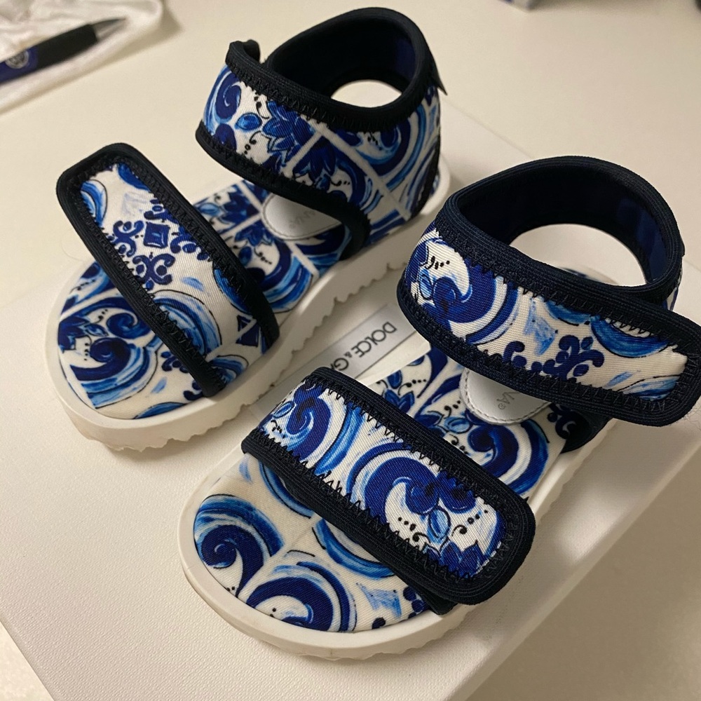 DOLCE & GABBANA Sandals, E 21 / US 5.5C